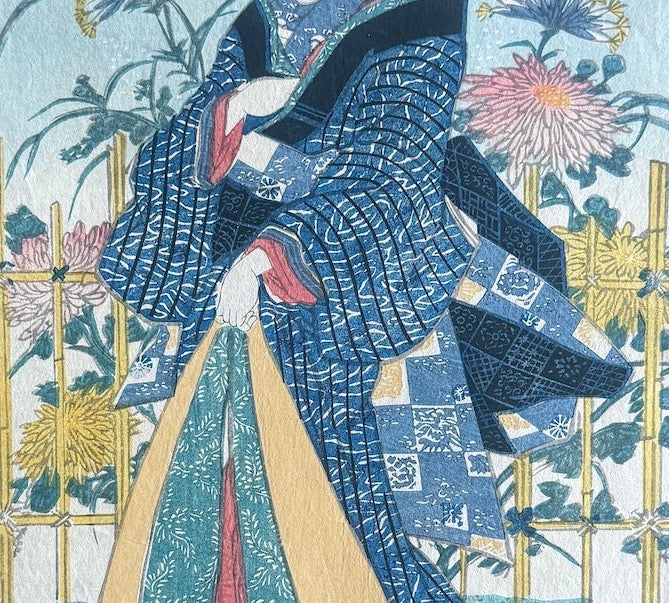 Yoshifuji Utagawa : jeune beauté aux chrysanthèmes