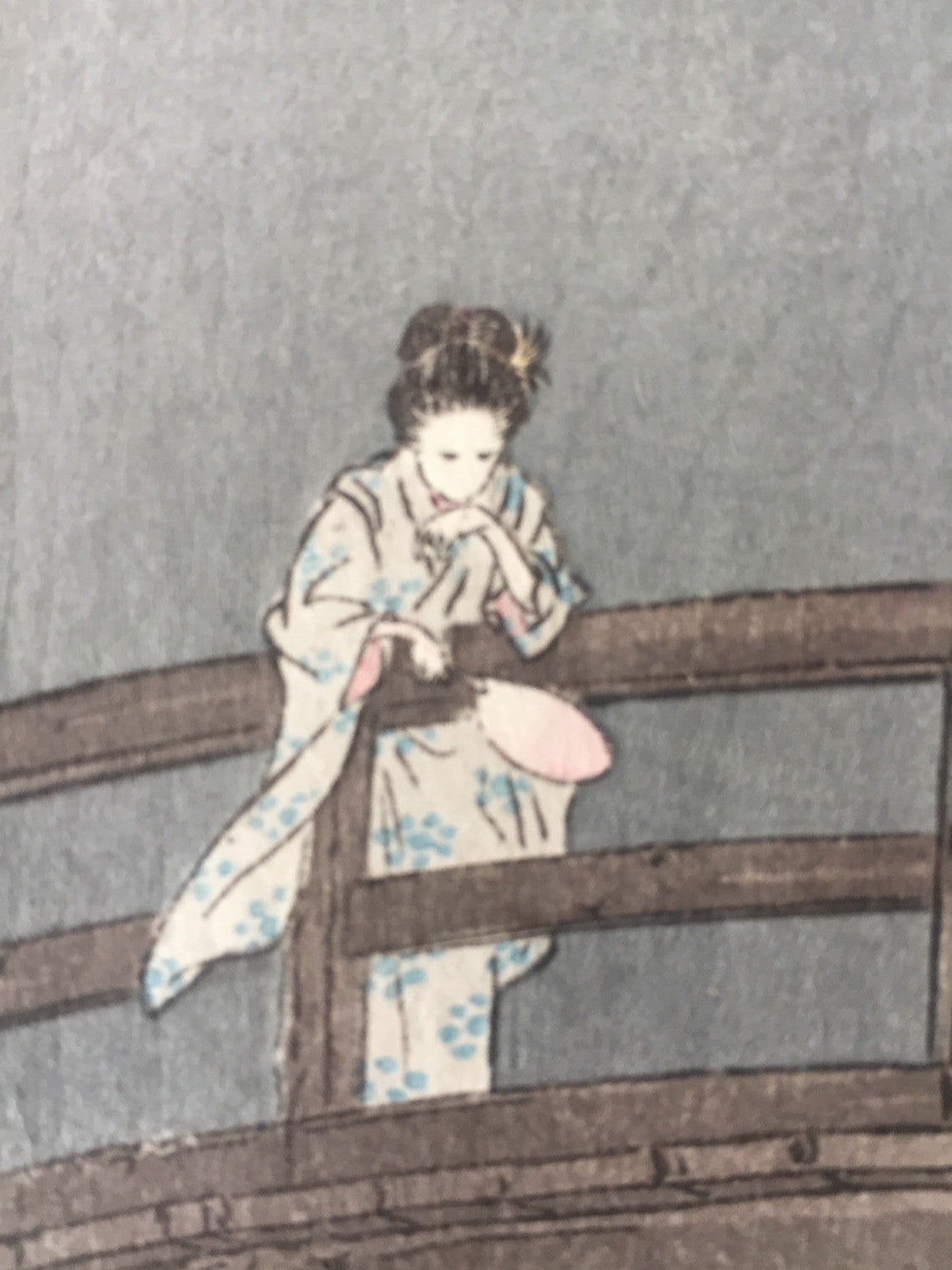 Koho Shoda jeune femme rêvant à la pleine lune sur un pont