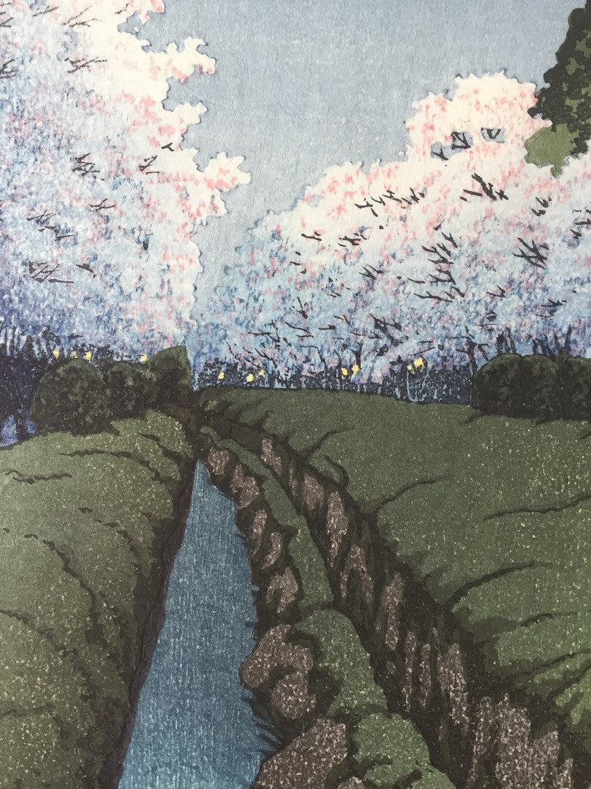 Hasui Kawase - Cerisiers en fleurs la nuit à Konagei