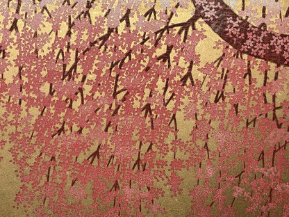 estampe japonaise contemporaine authentique de Hajime Namiki cerisier pleureur sur fond d'or en vente chez rozali'Art Gallery