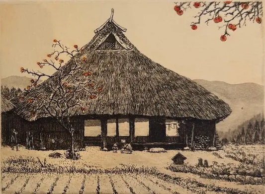 Fruits d’automne 2 de Hiroto Norikane, gravure japonaise sur plaque représentant une maison au toit de chaume, des champs et des kakis orange.